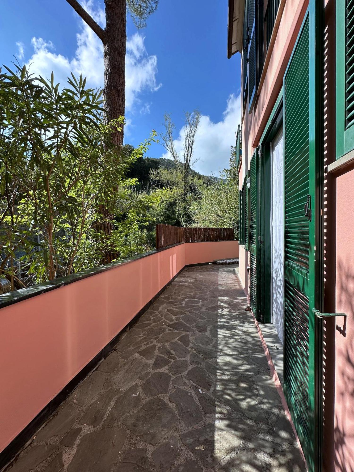 Terrace & Parking - Holiday Home Near Fegina Beach 蒙特罗索阿尔马雷 外观 照片